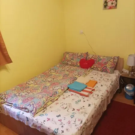 Apartament Cu Doua Camere Si Gradina Cluj-Napoca Exterior photo