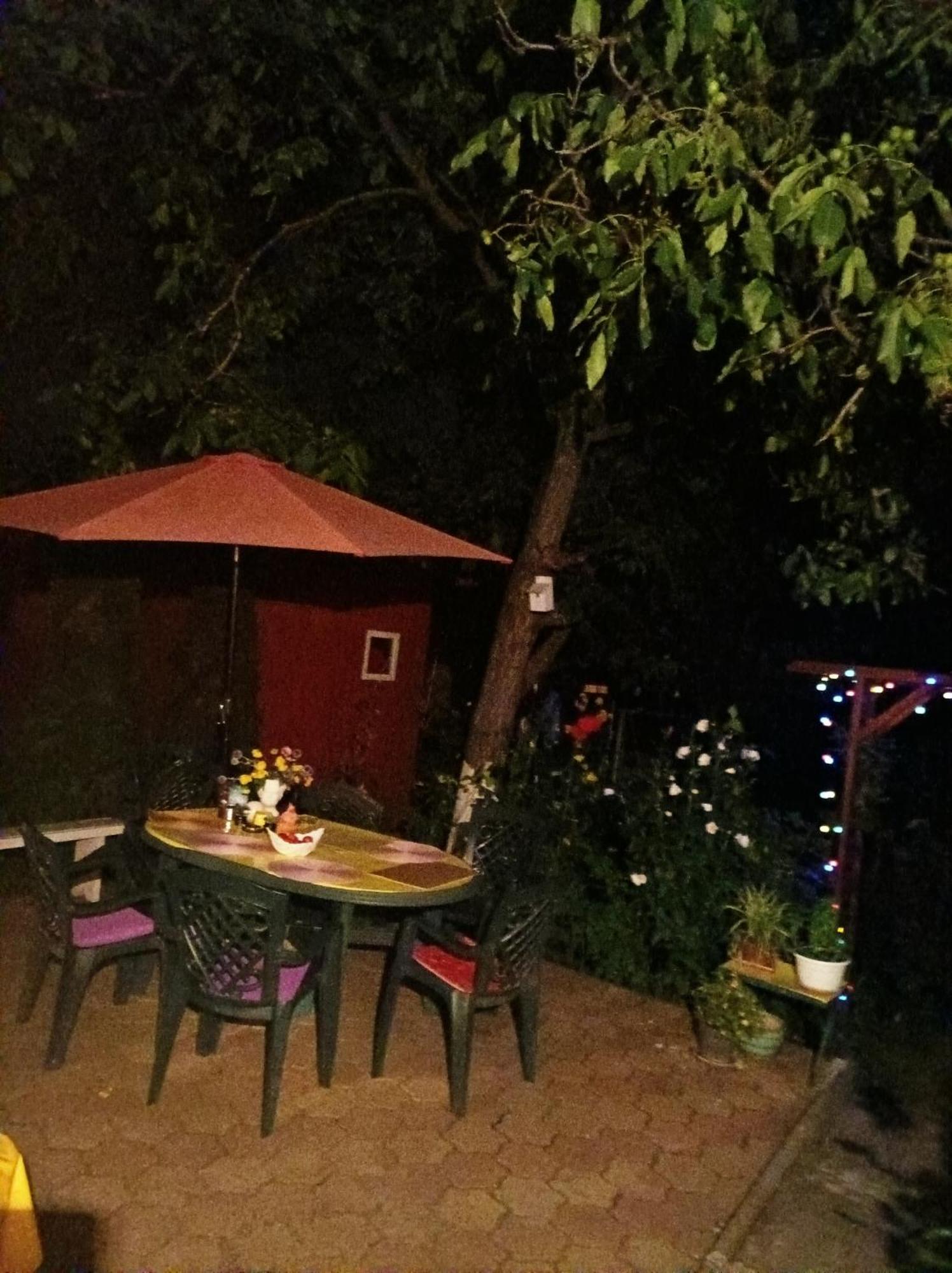 Cu Doua Si Gradina *