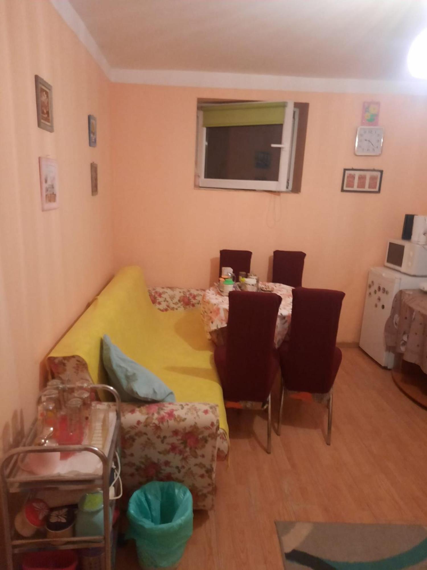 Cu Doua Si Gradina Apartment